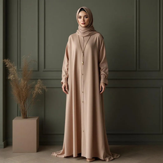 Abaya petite taille noir et beige de la collection Ijaba en crêpe et soie de Médine.